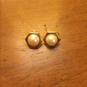 Vintage costume jewelry. Faux pearl earrings.